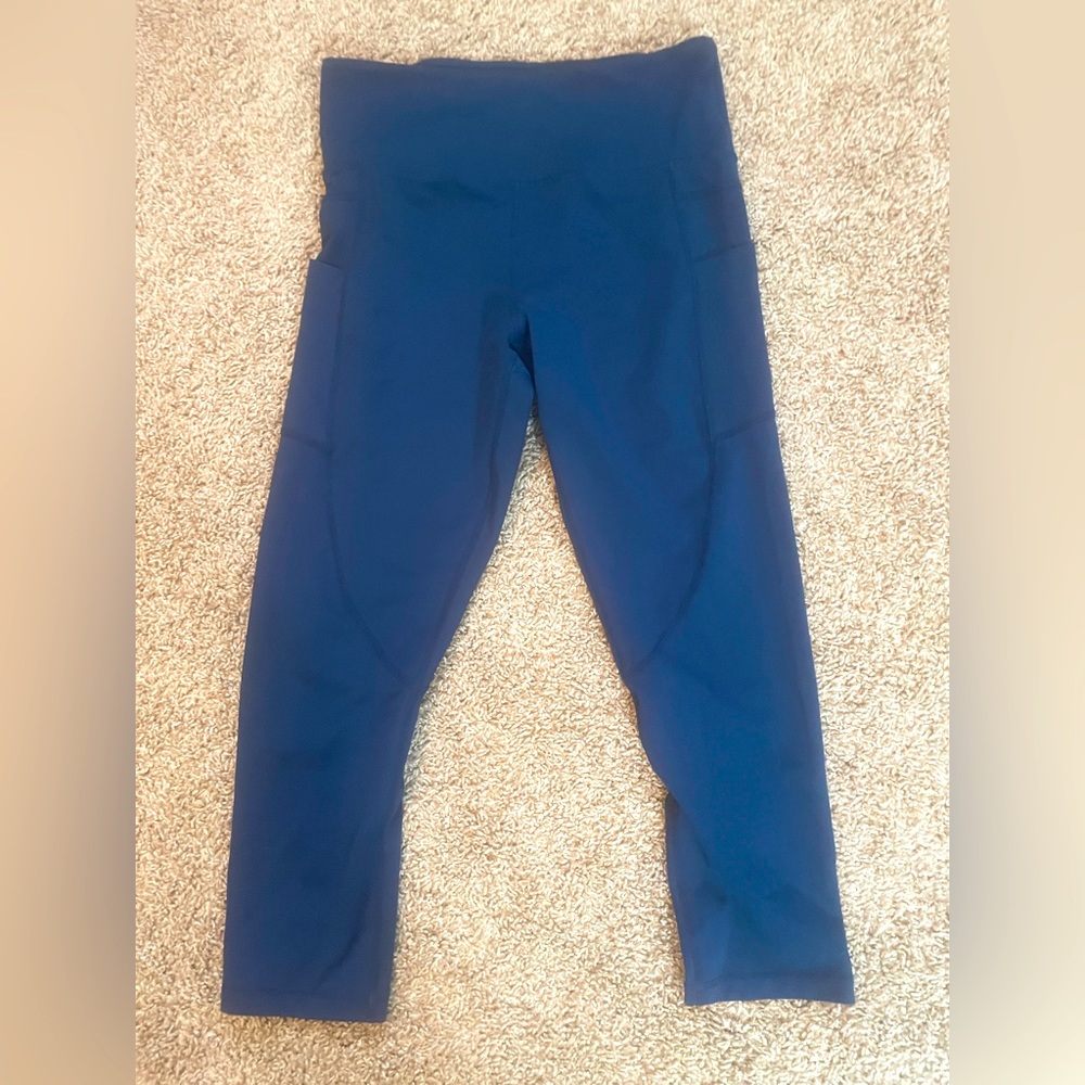 Zyia light n tight 20” crop leggings (size 6-8)